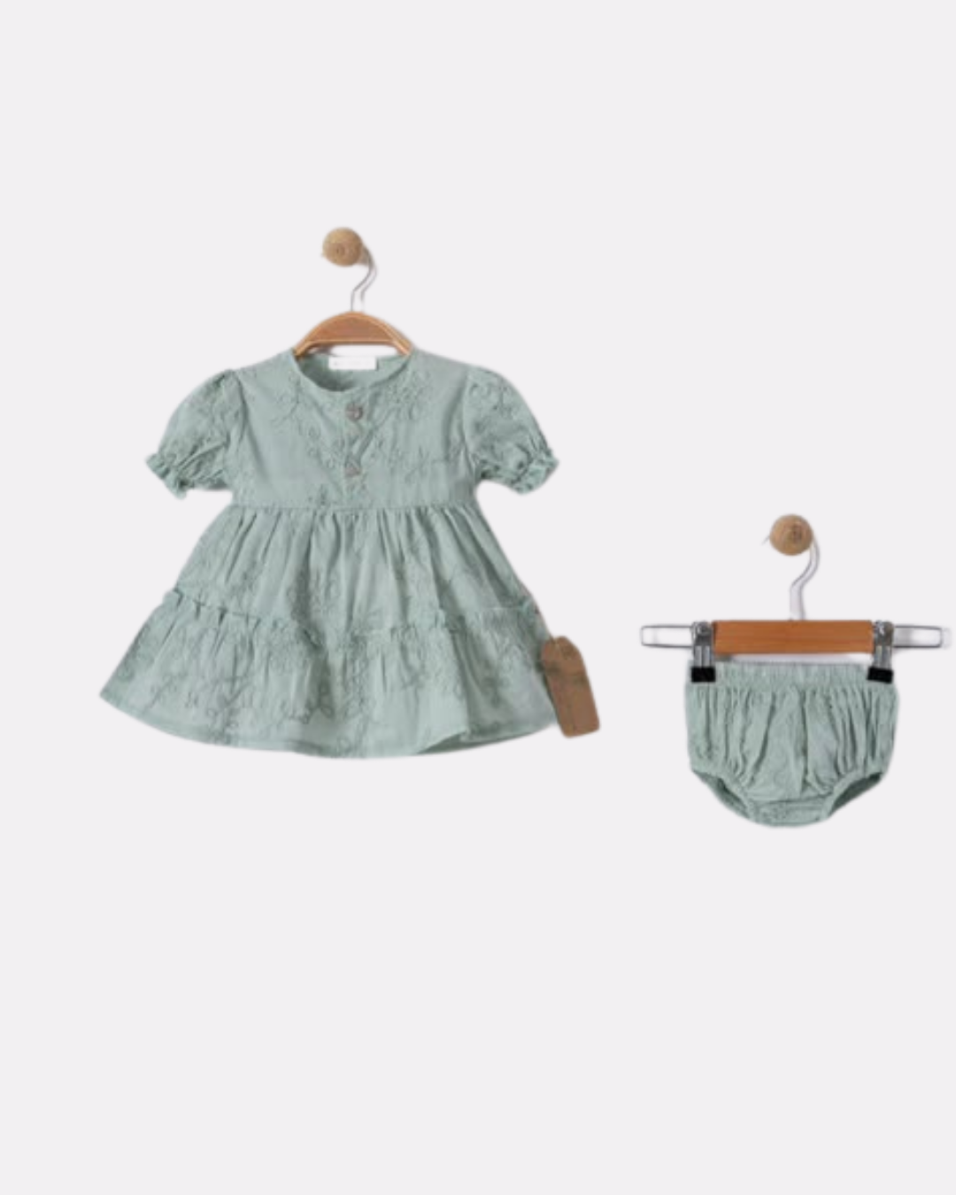 Robe brodée & bloomer