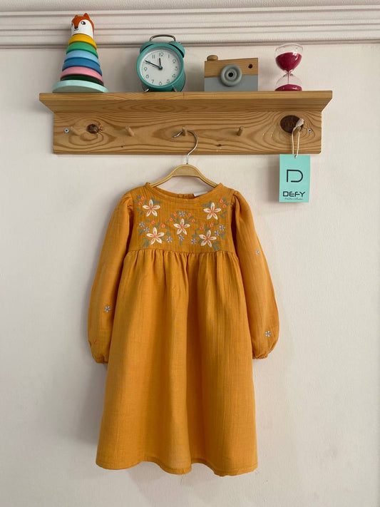 Robe brodée en gaze de coton