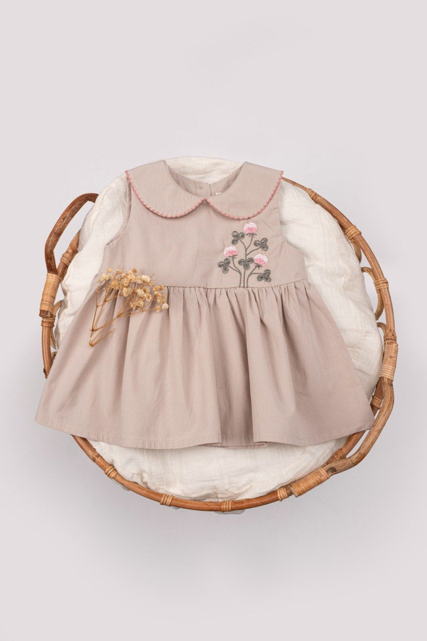 Robe Flora