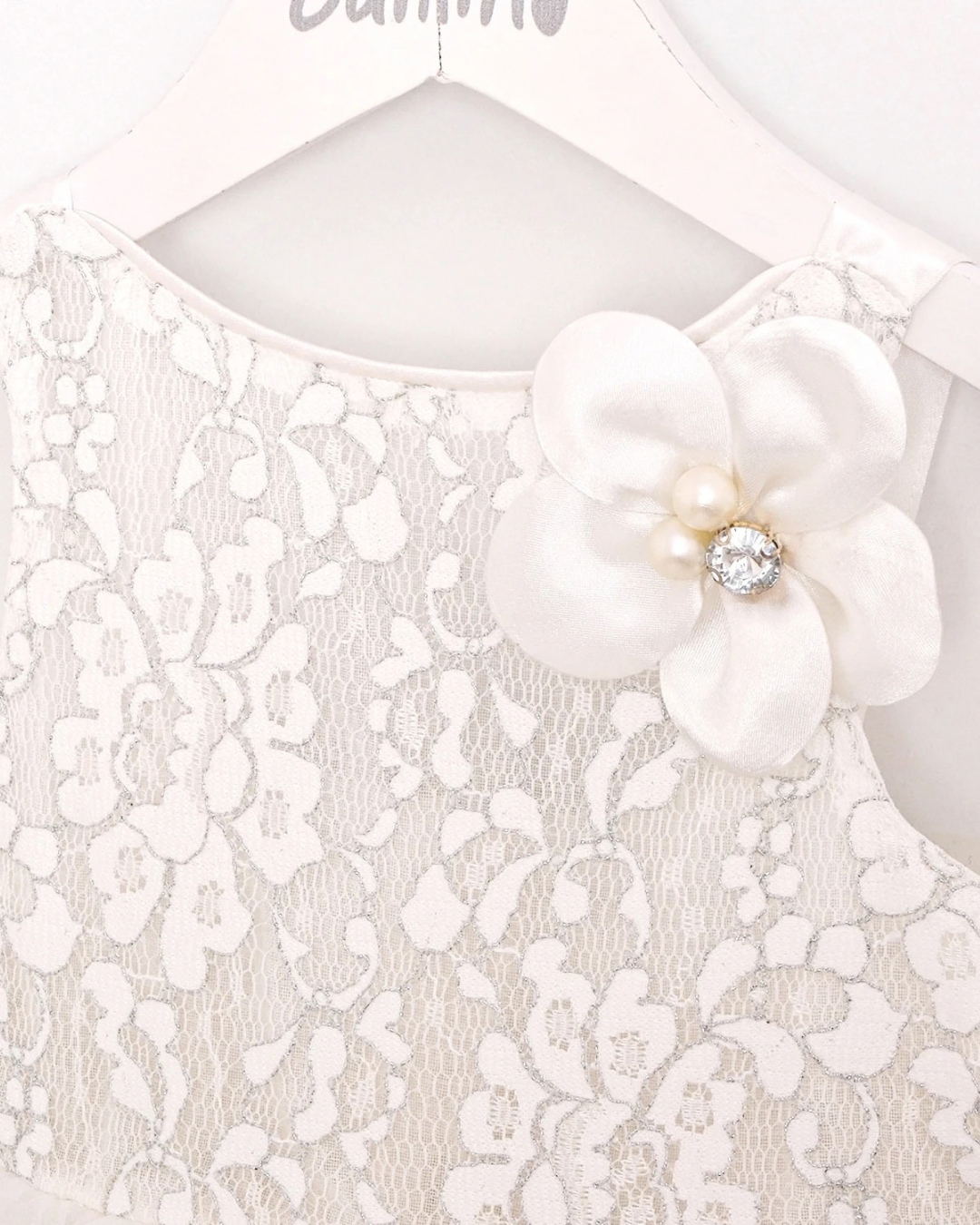 Robe tulle & dentelle avec nœud